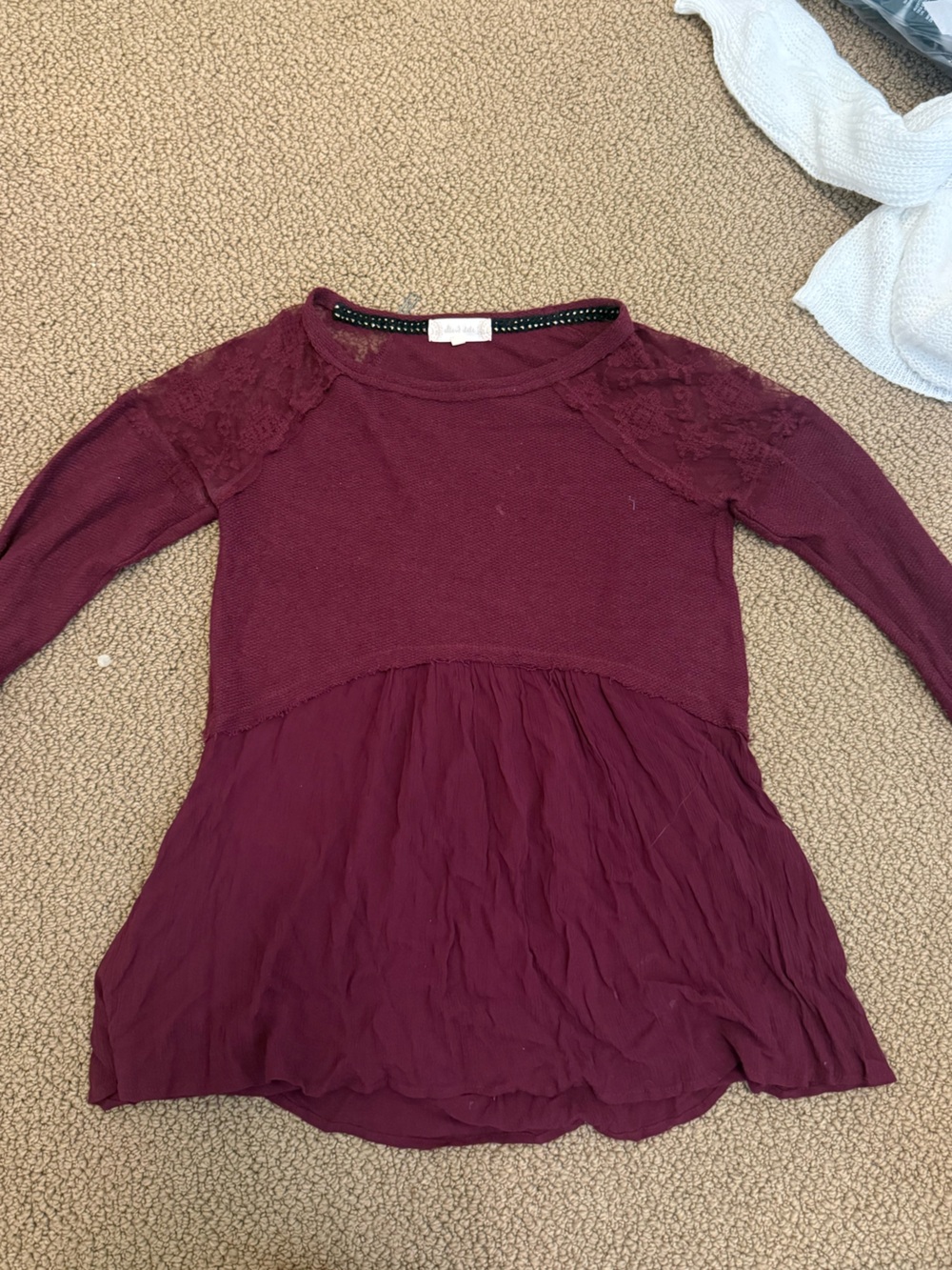 Altar'd State Maroon Scoop Neck Mixed Knit & Crinkle Hem Sweater